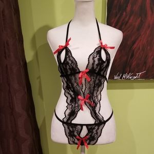 NWOT Lace Peek-A-Boo Crotchless Teddy With Bows